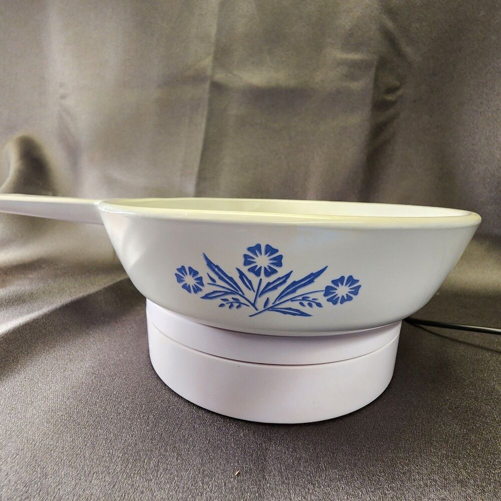 Vintage CorningWare Blue Cornflower 6.5 inch handled Skillet P 83 B-no lid